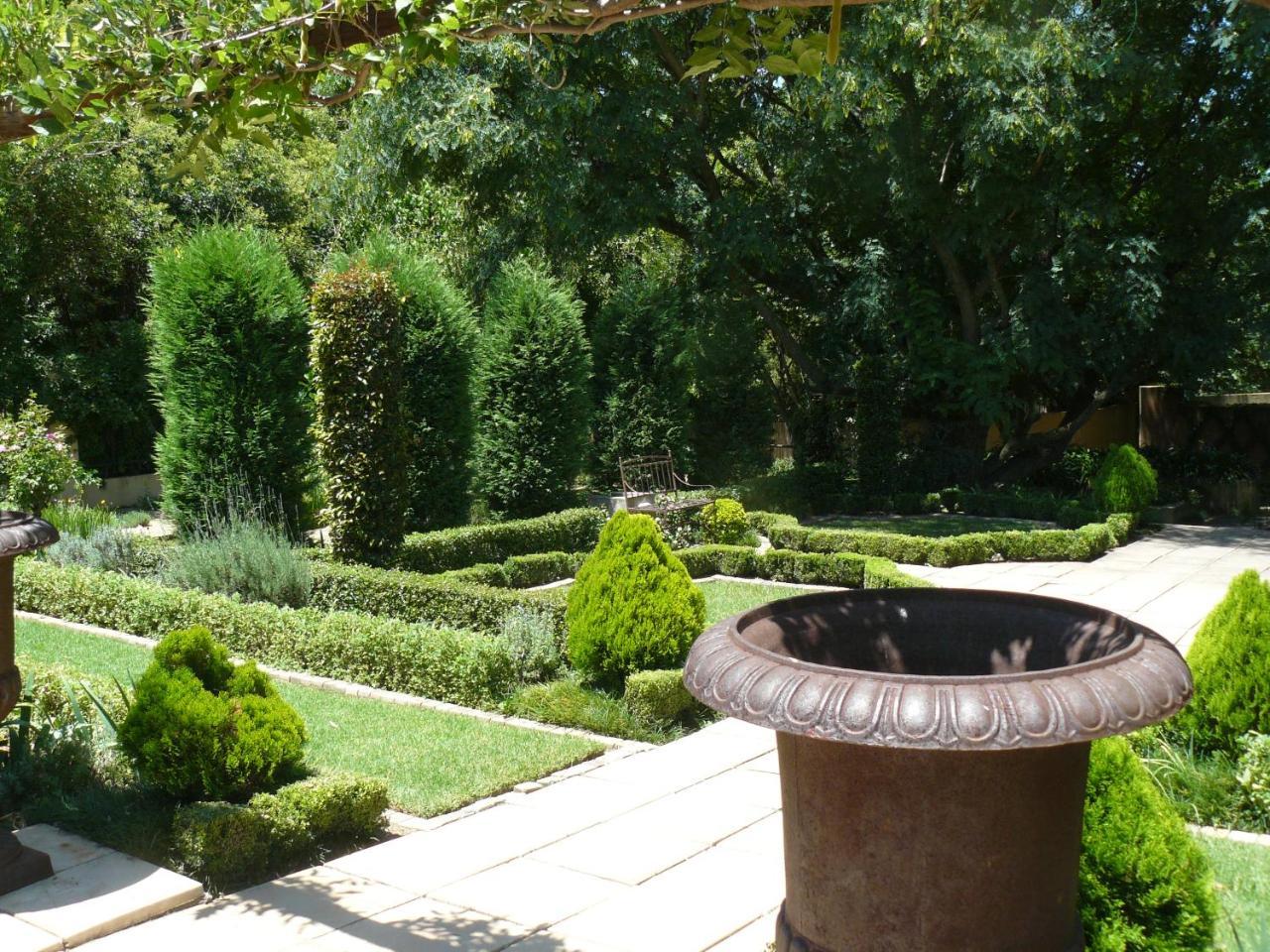 Moon And Sixpence Garden Guest House Muldersdrift Exteriör bild